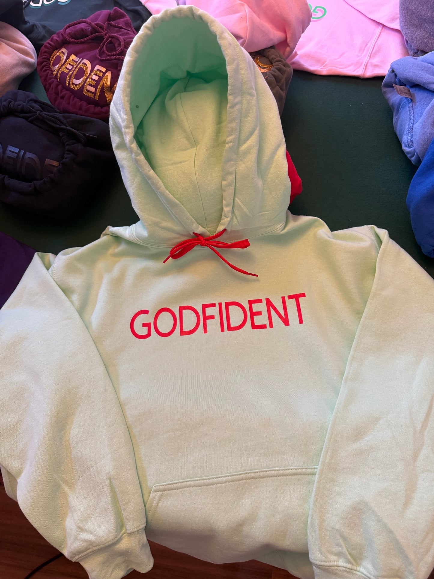 🚨 NEW Arrival / Mint green & Red “Halli”